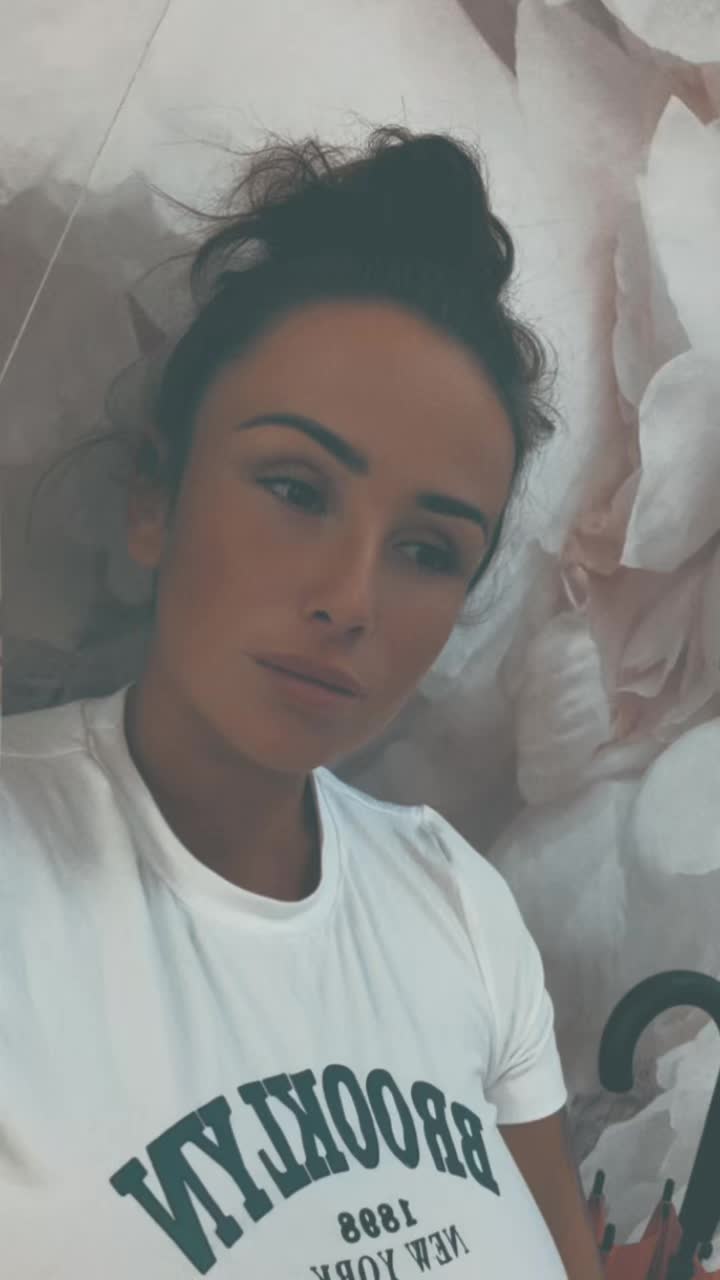 @_Laurastella__