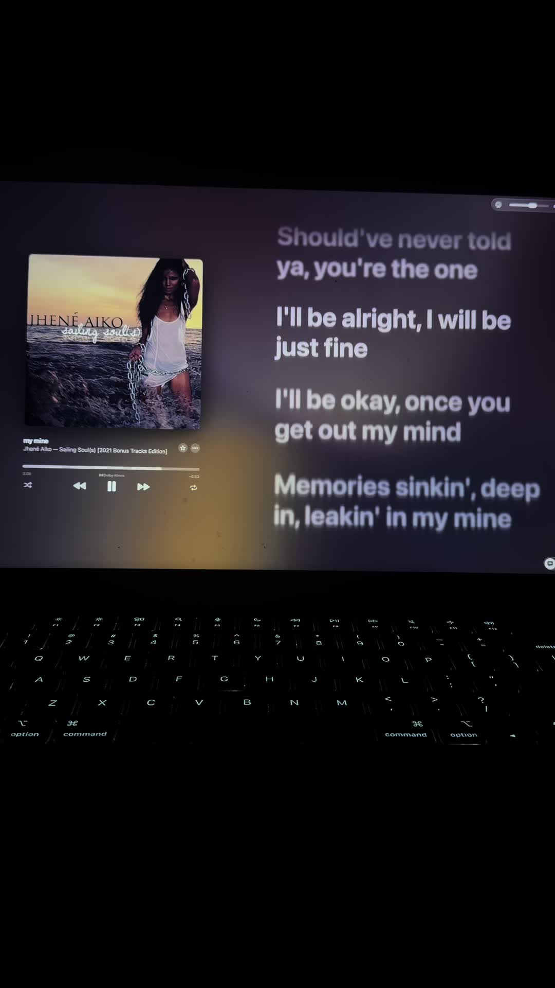 @isiahfavoritemusic