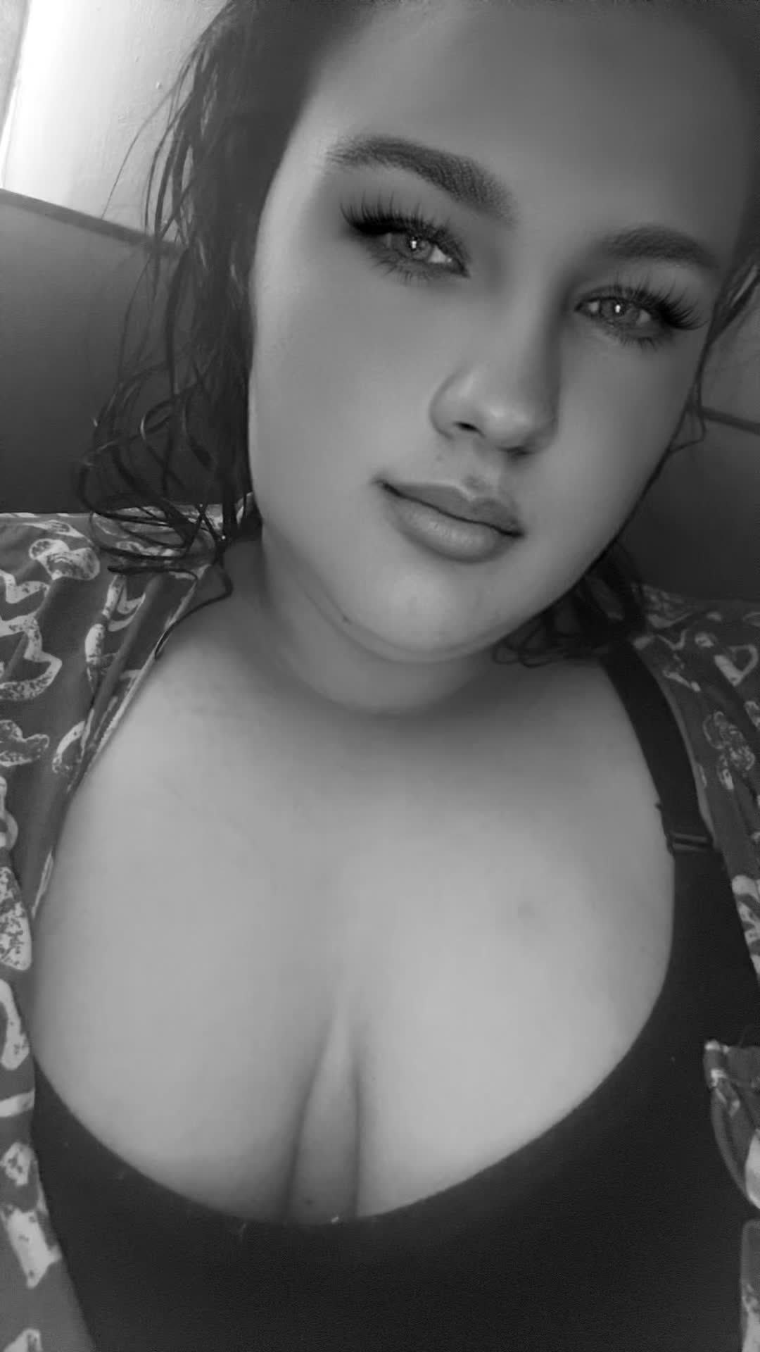 @👑🥀LIL_Baddie🥀👑