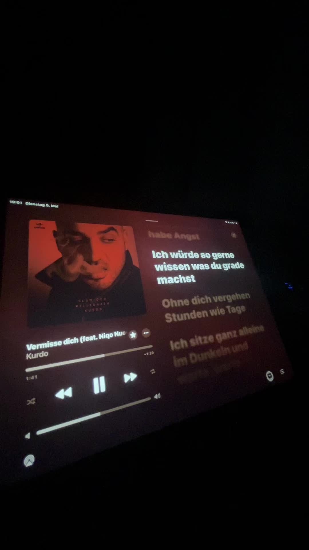 @Applemusik_Lyrics.