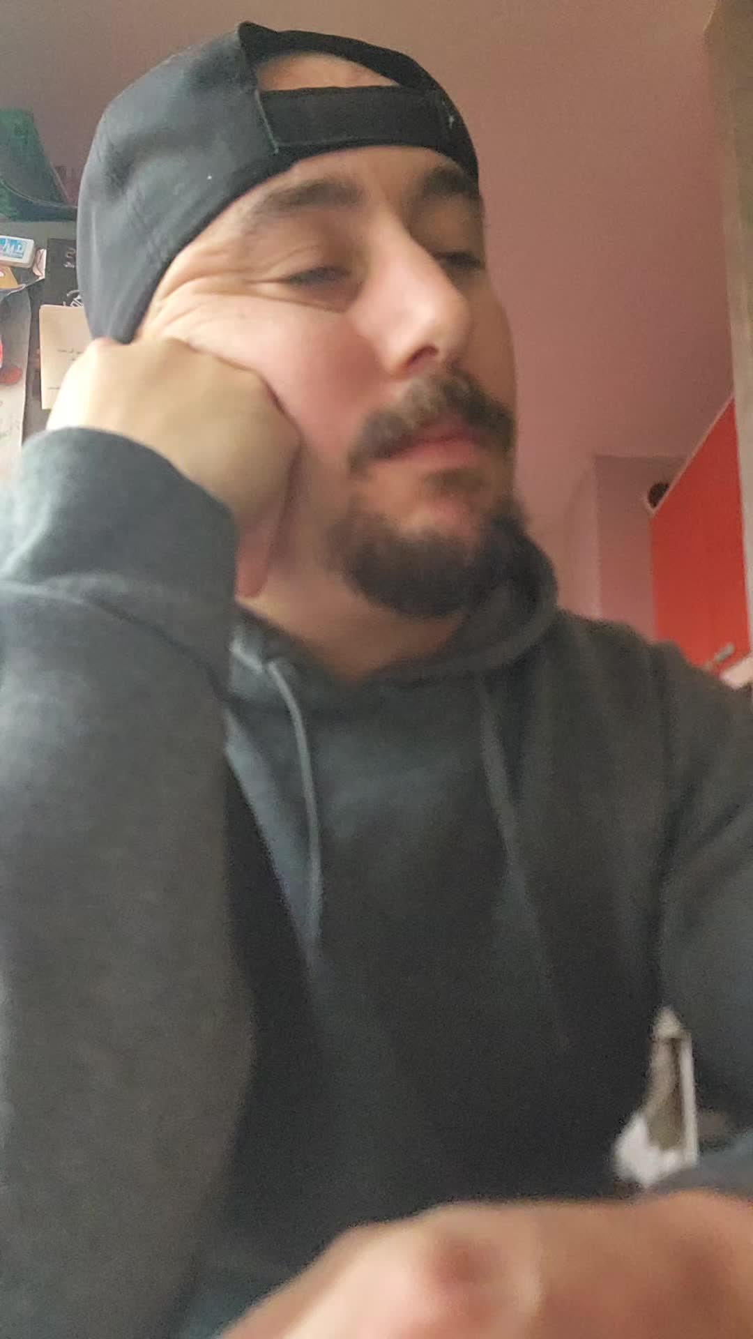 @Mika57