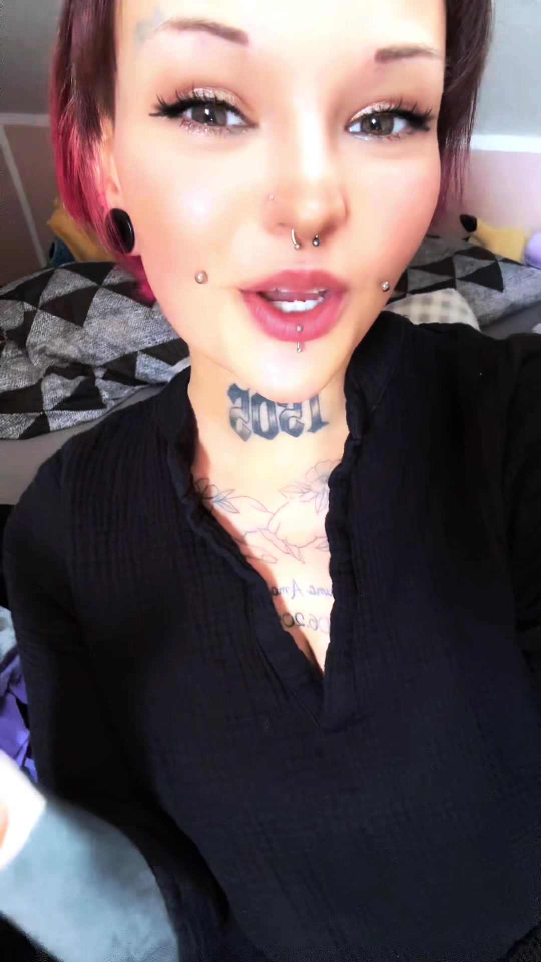 @𝓛𝓪𝓾𝓻𝓪🌹🖤
