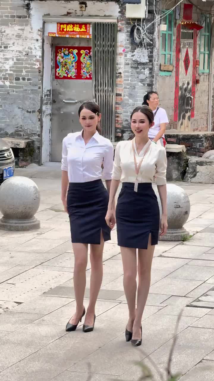 @Sally 雪莉 大笑笑