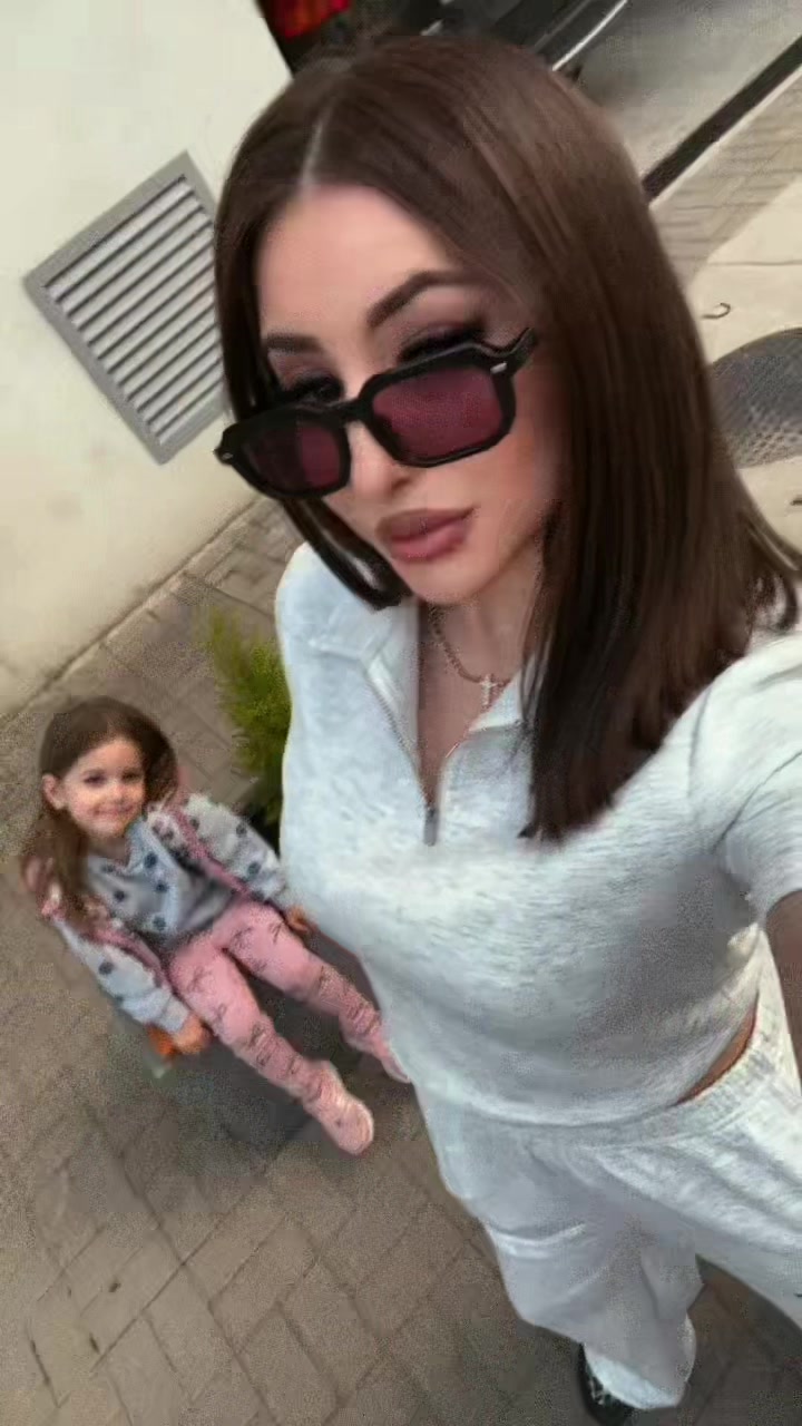@deea_alexandra25