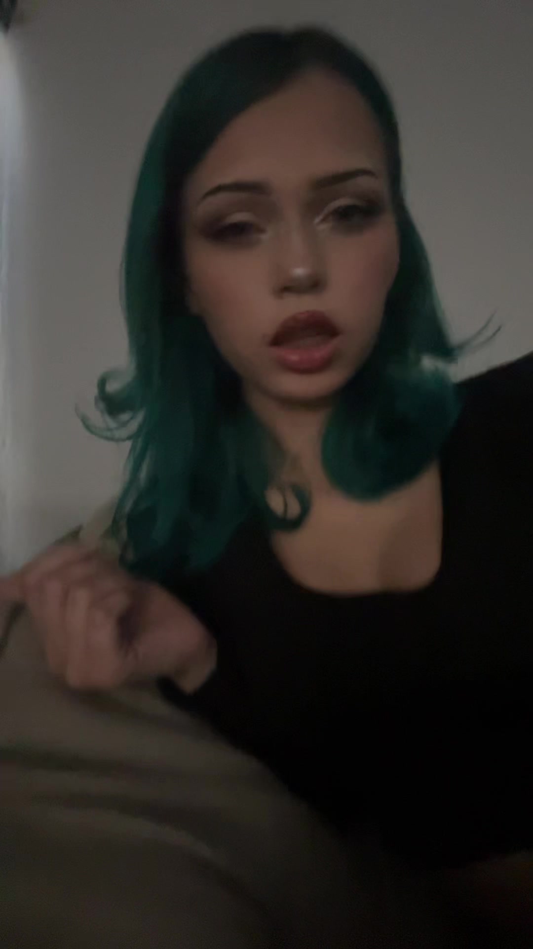 @v4mpxd_1