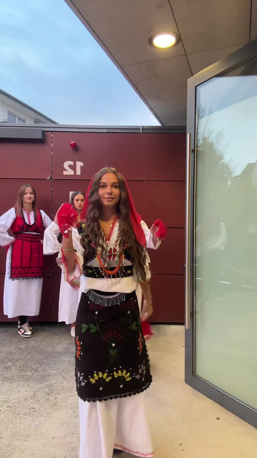 @𝐛𝐥𝐞𝐨𝐧𝐚🇦🇱