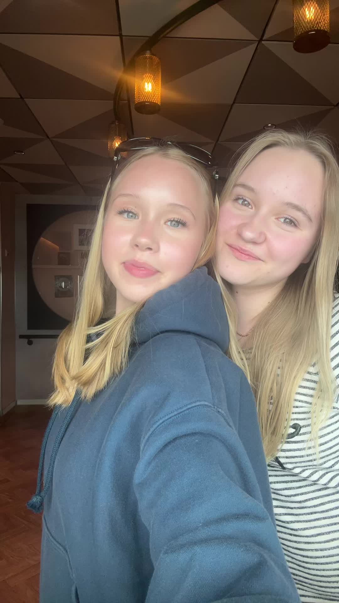 @inkeri ja helmi😜