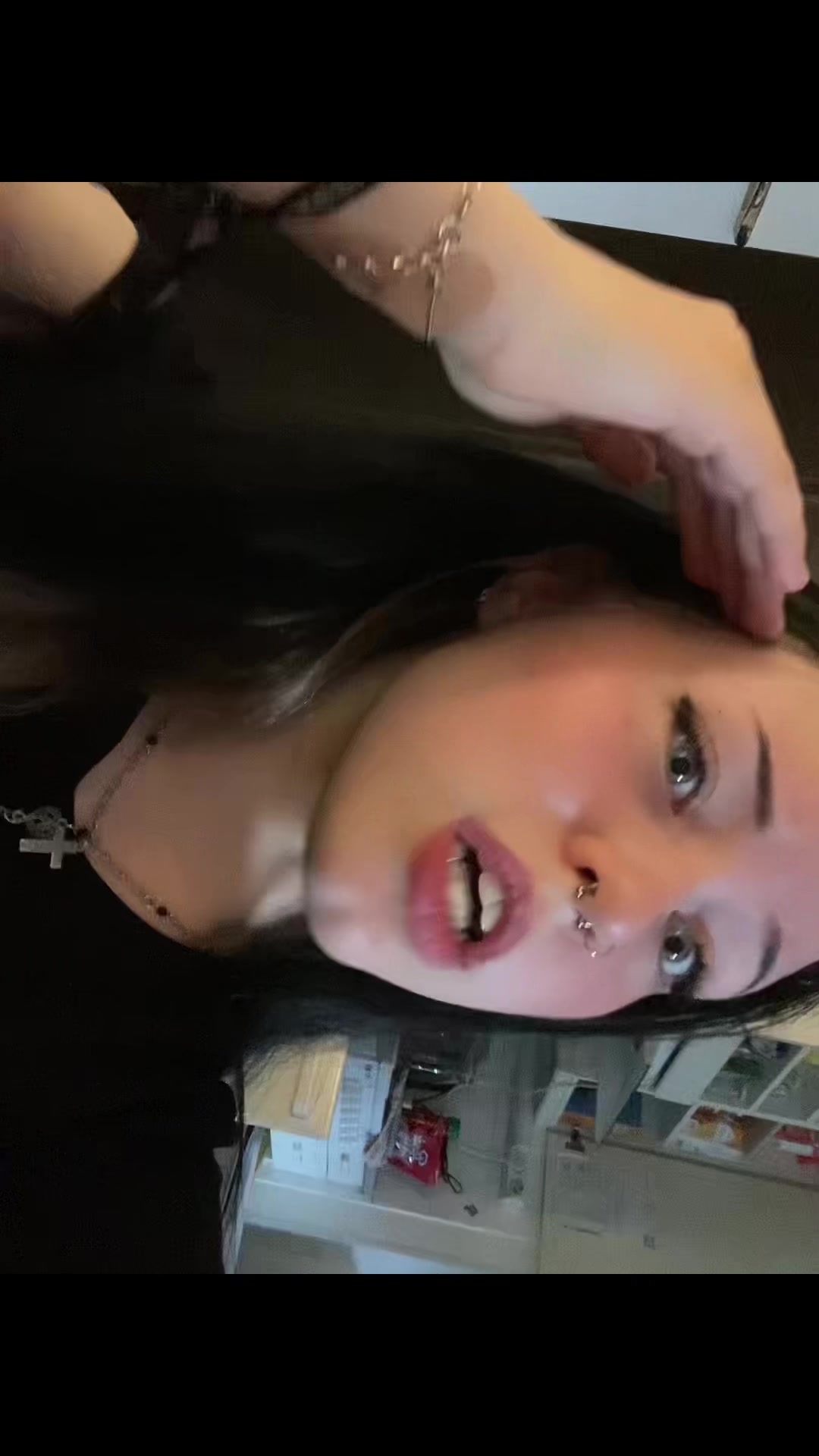 @essi ⋆☠︎︎⋆