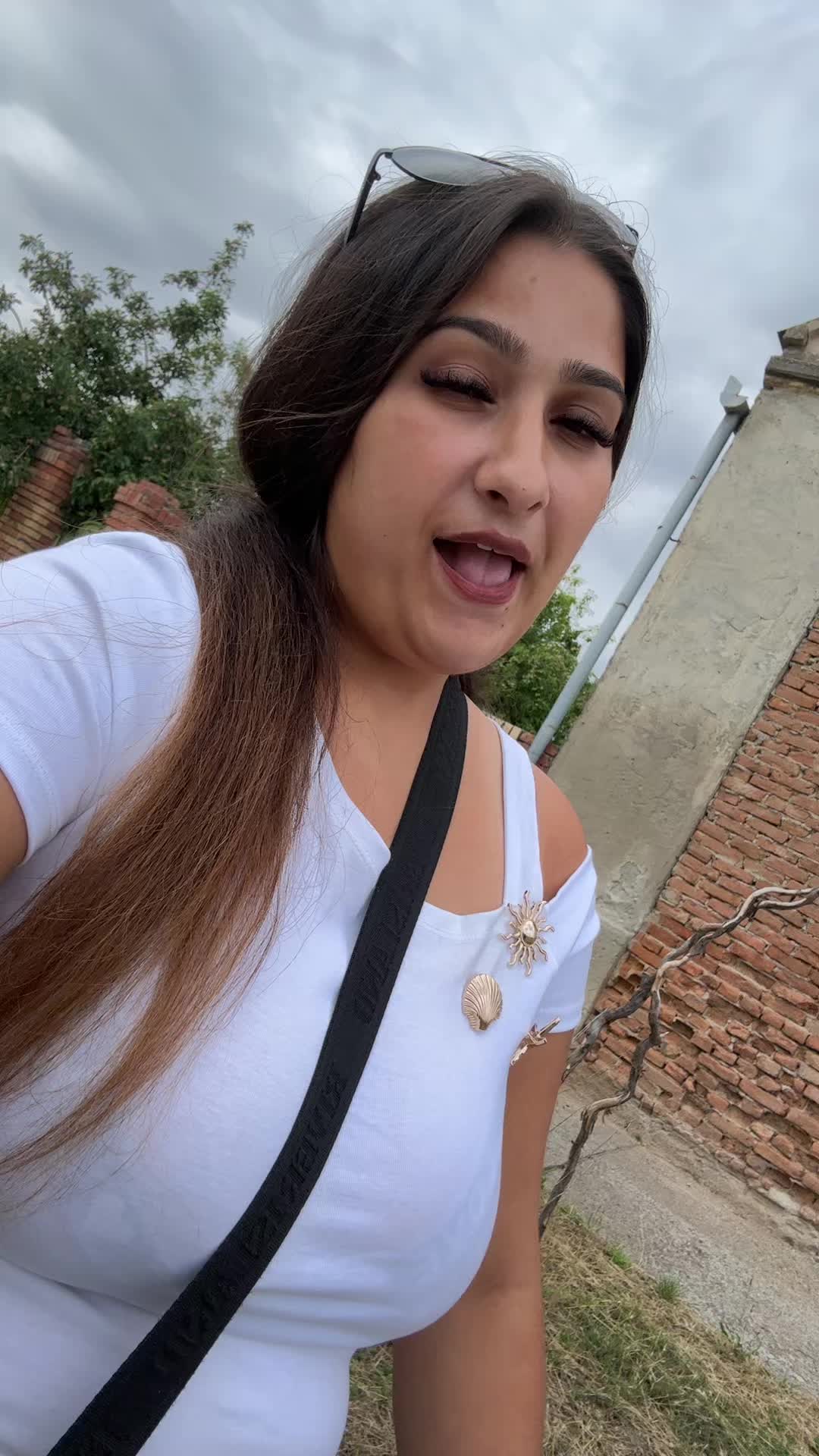 @rebecca_pavel