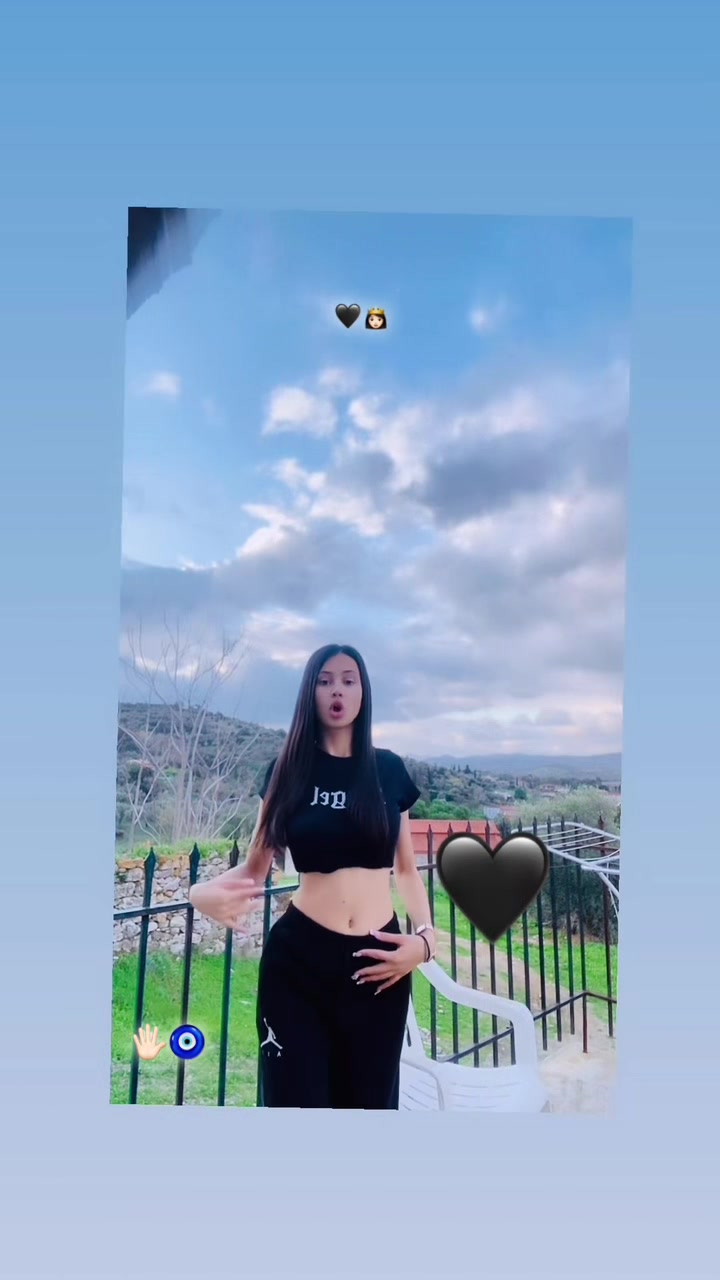 @𝐄𝐥𝐞𝐧𝐡𝐡_🖤