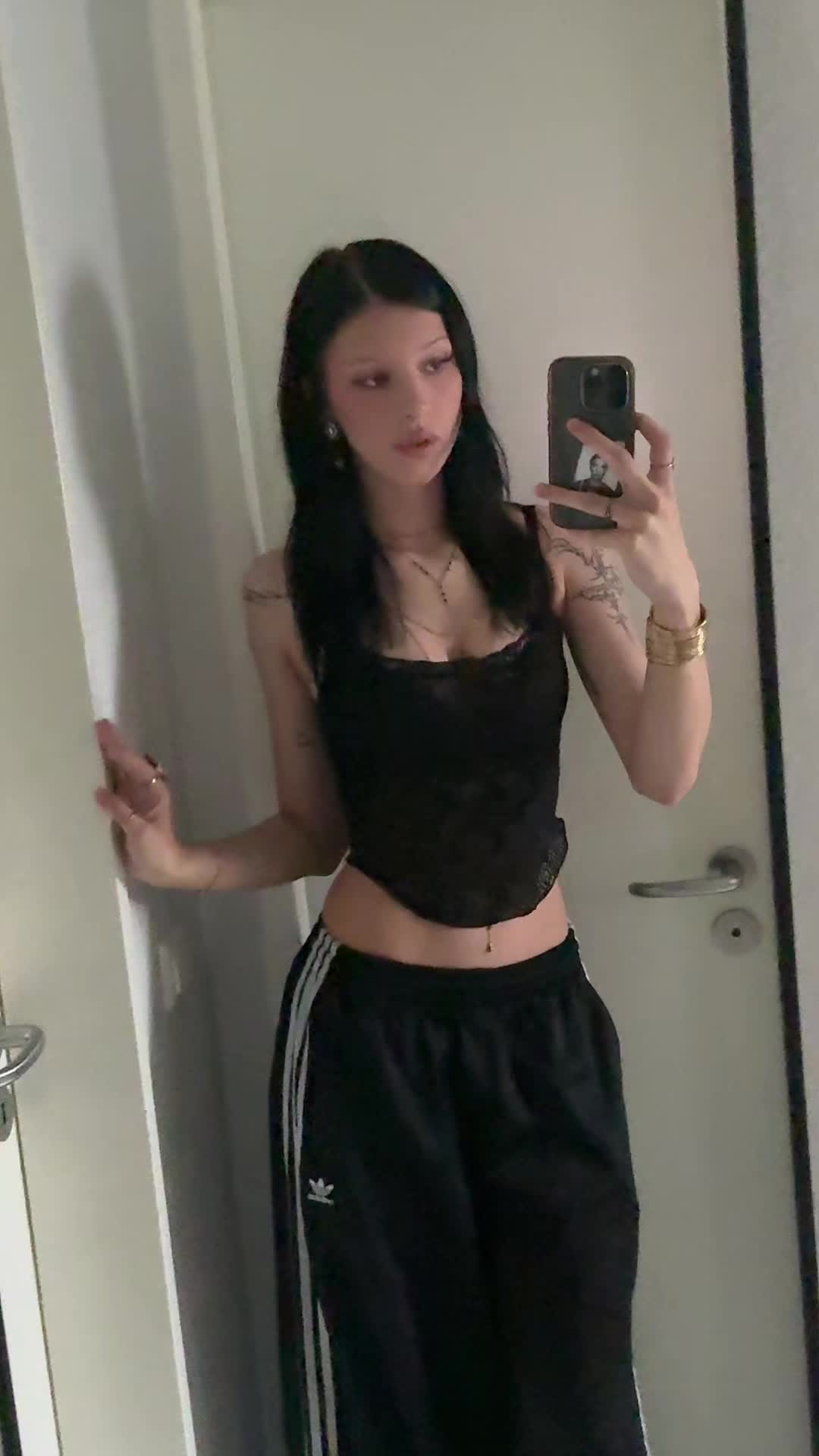 @ann-j&ugrave;lie