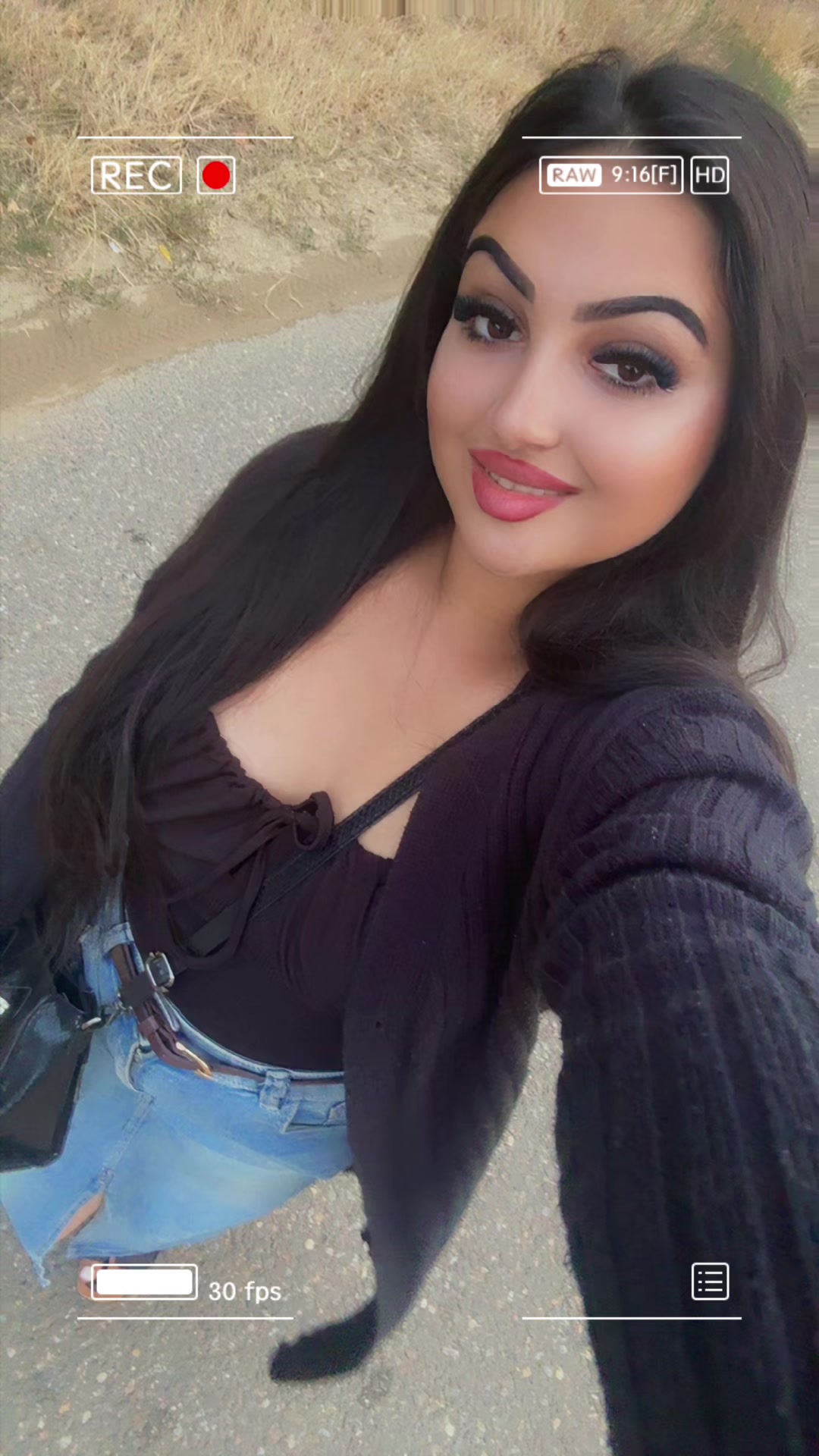 @Vivike007💋