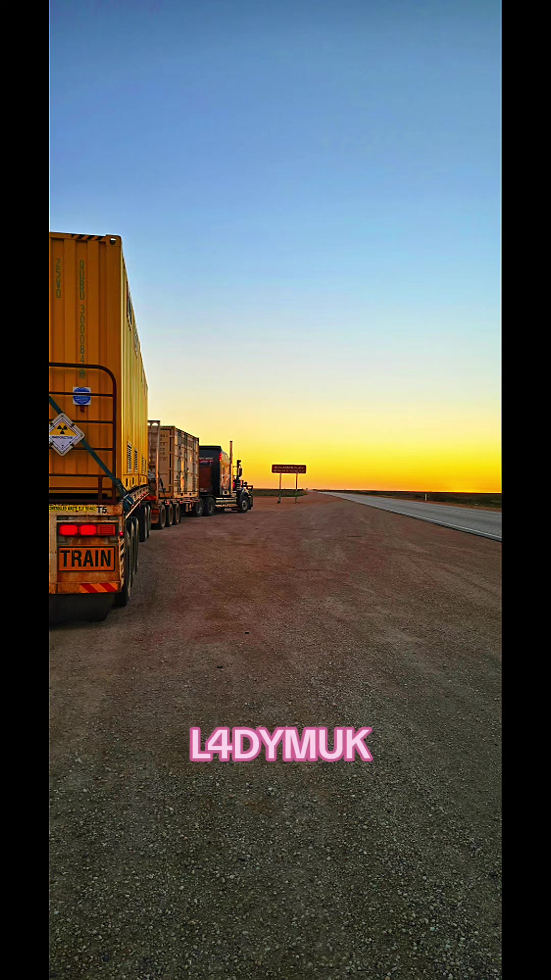 @L4DYMUK