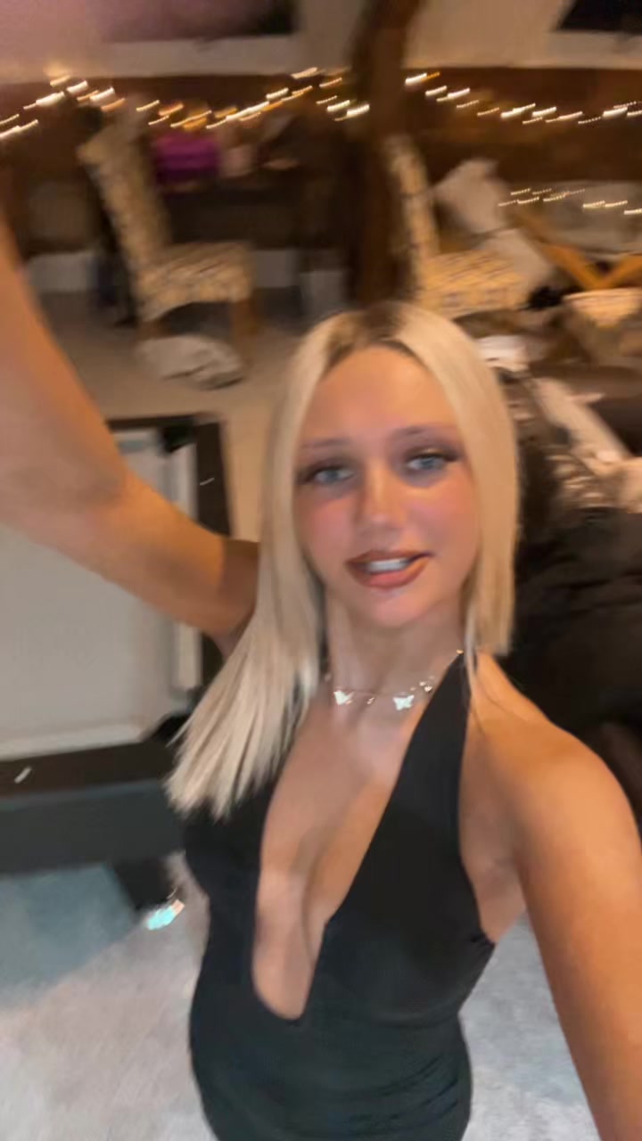 @Sophia