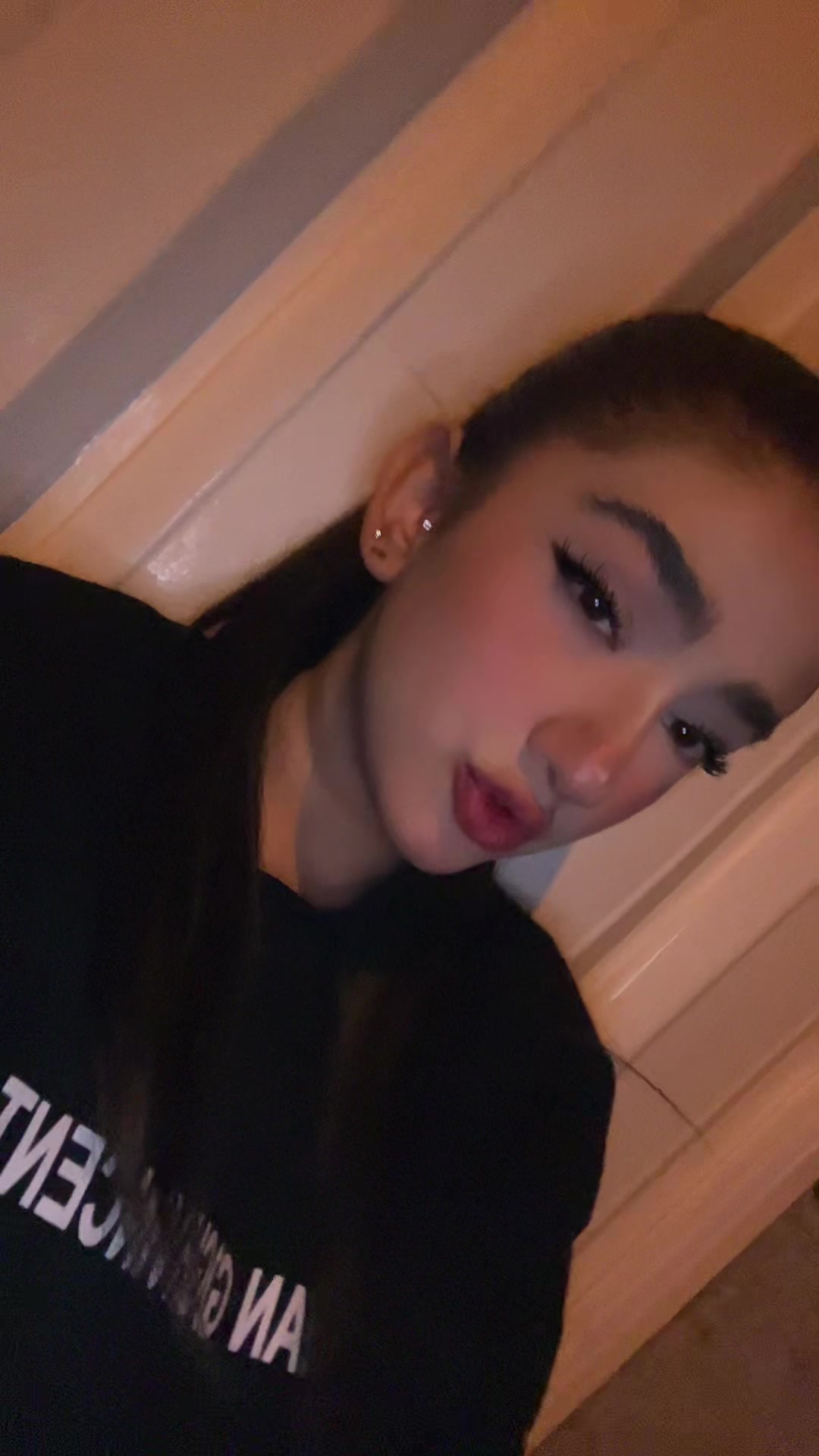 @👧🏻