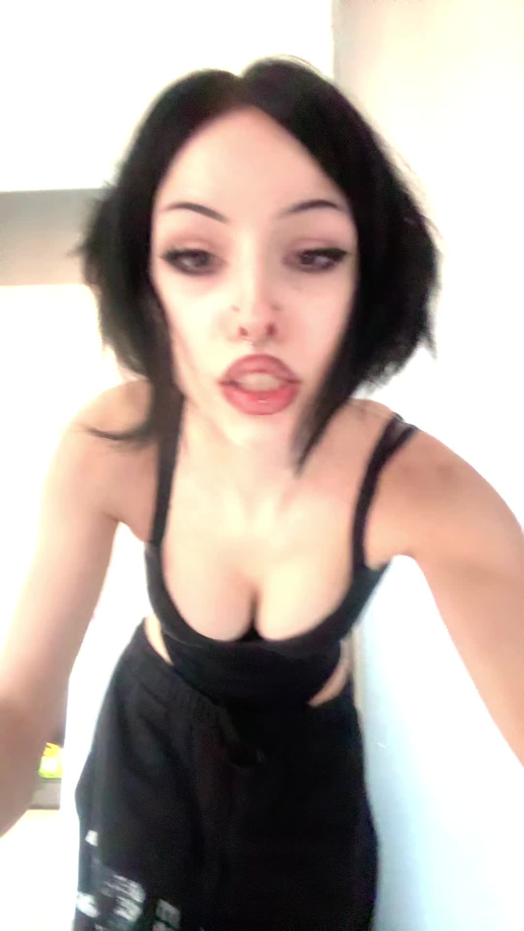 @momolithh