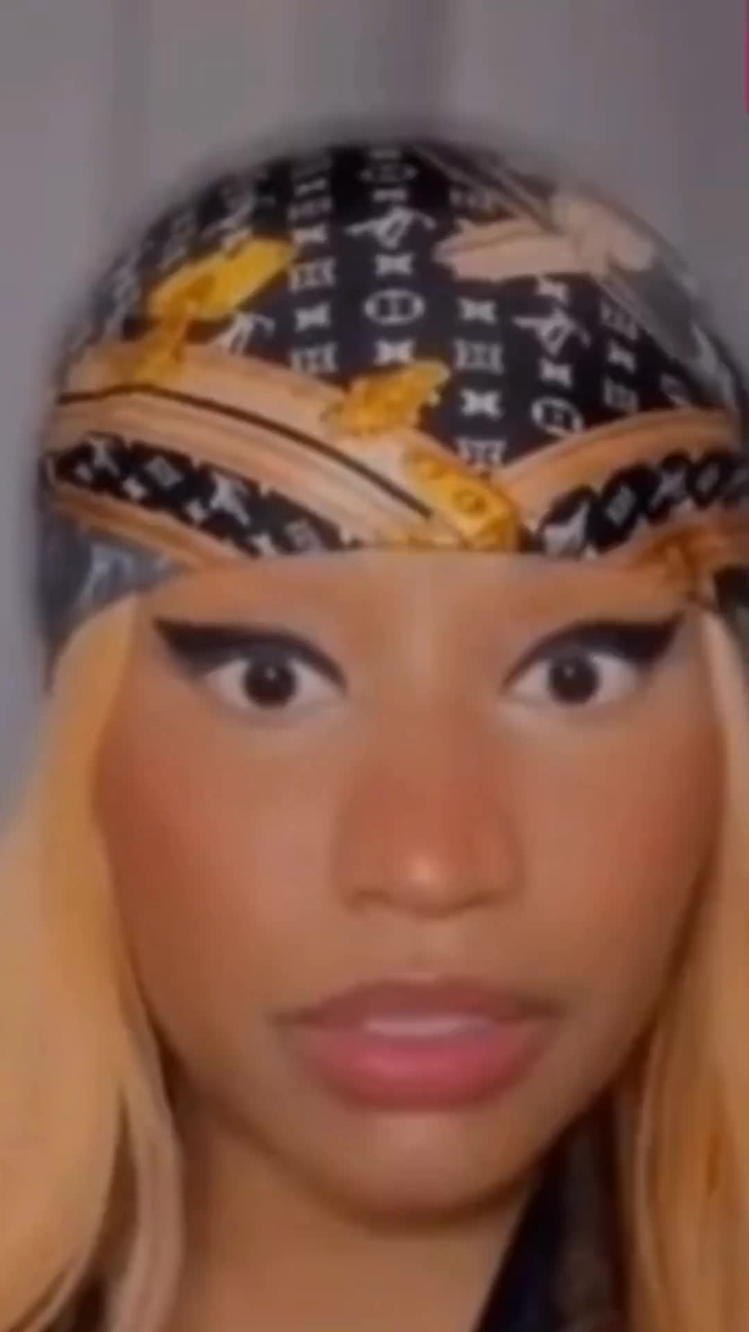 @°°°