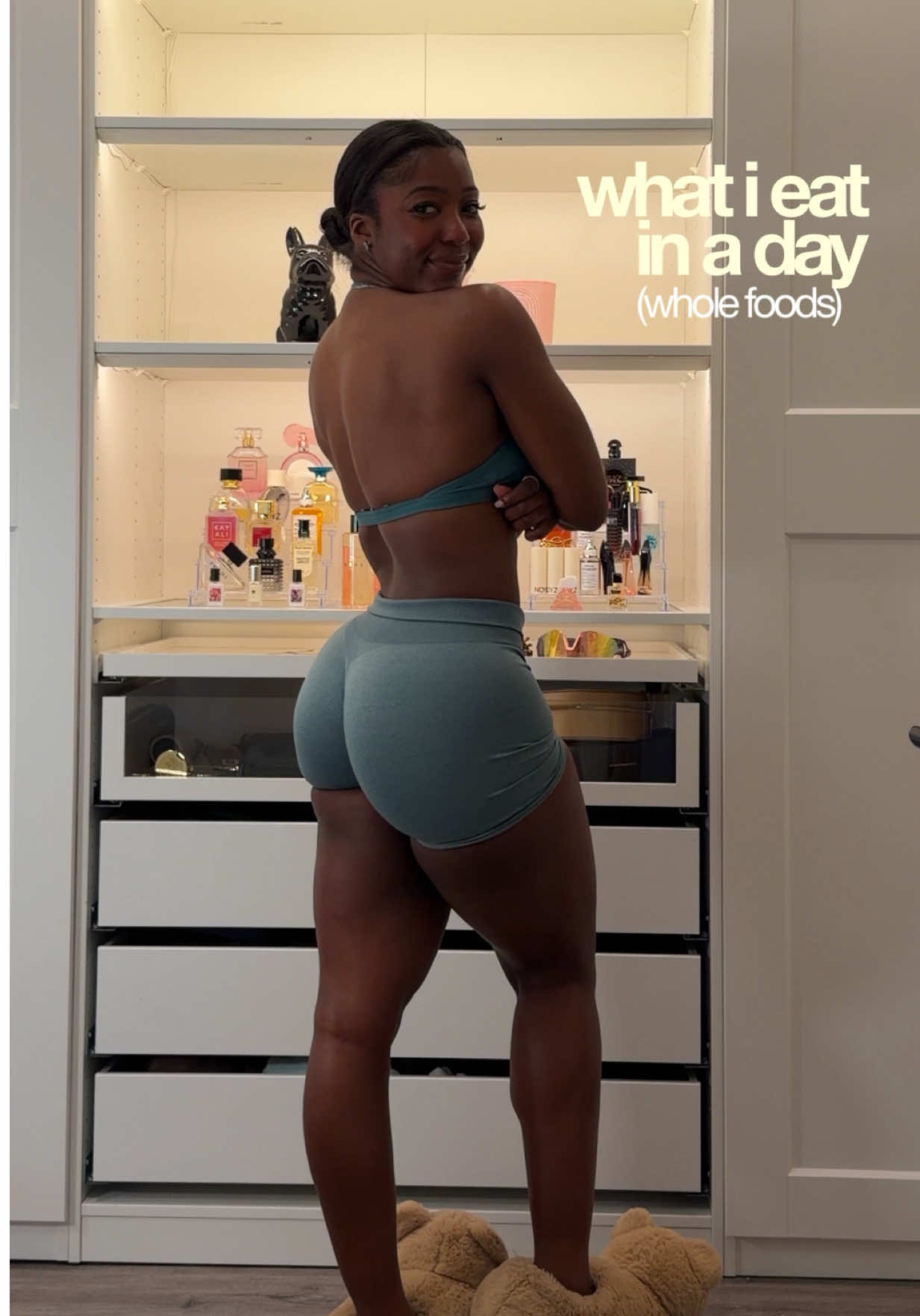@mo