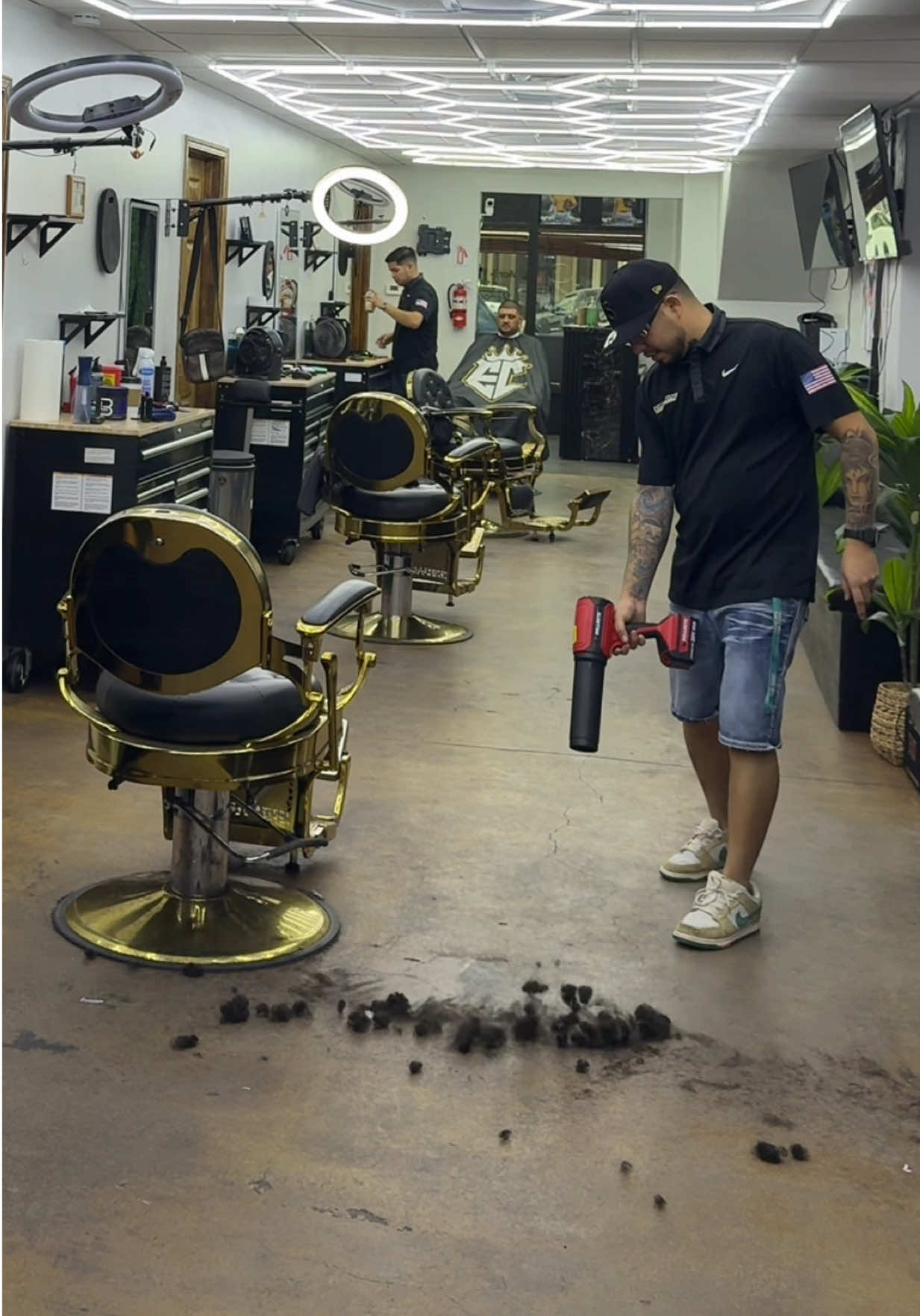 @Jisai Barber