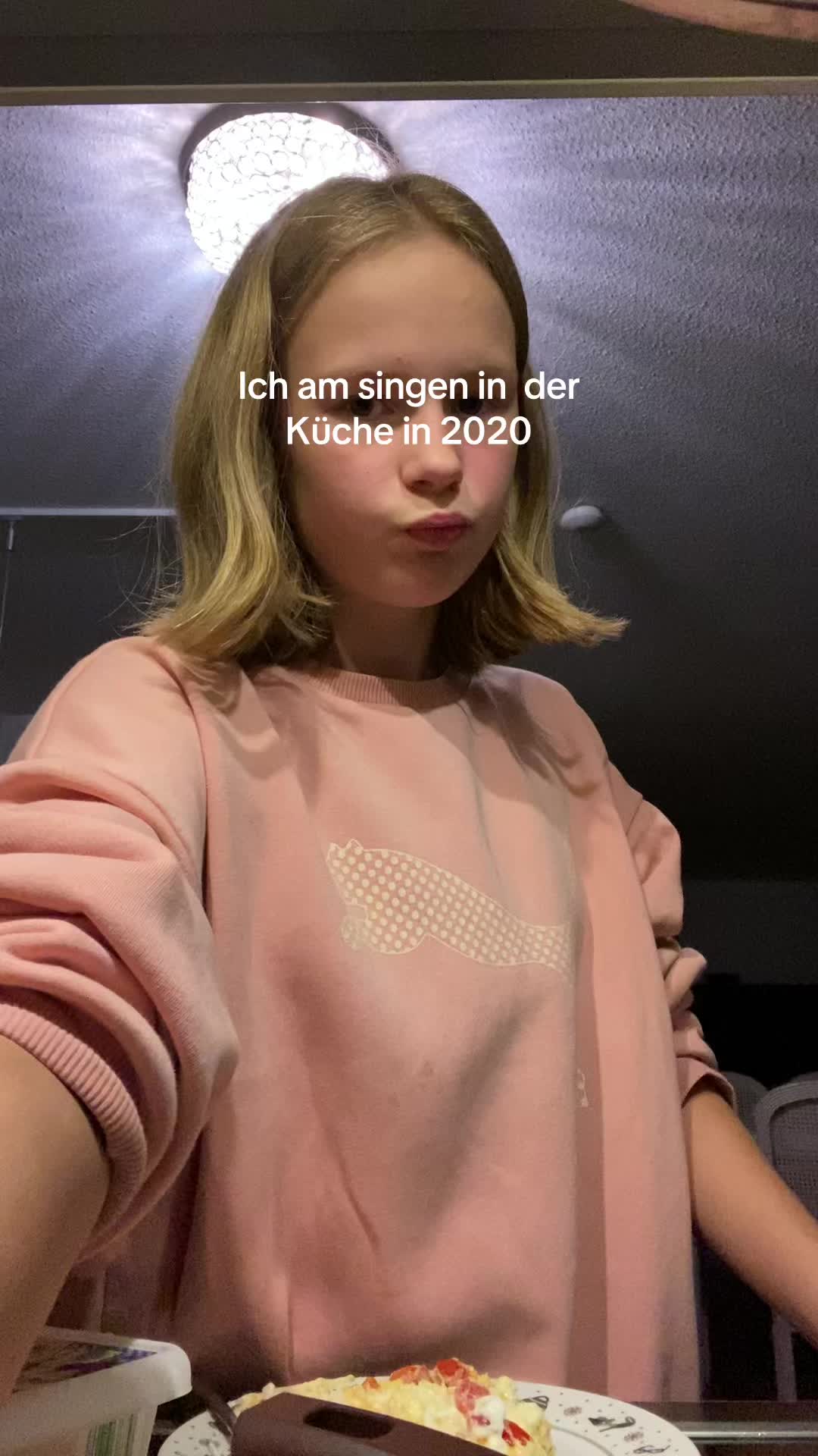 @nicole