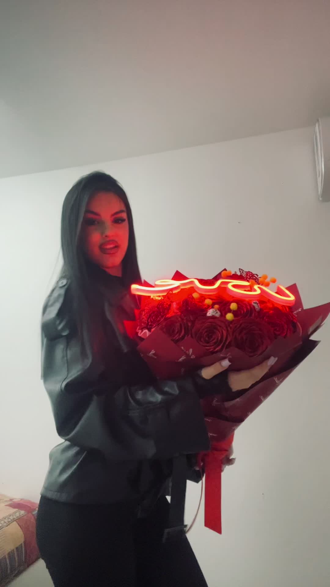 @🖤