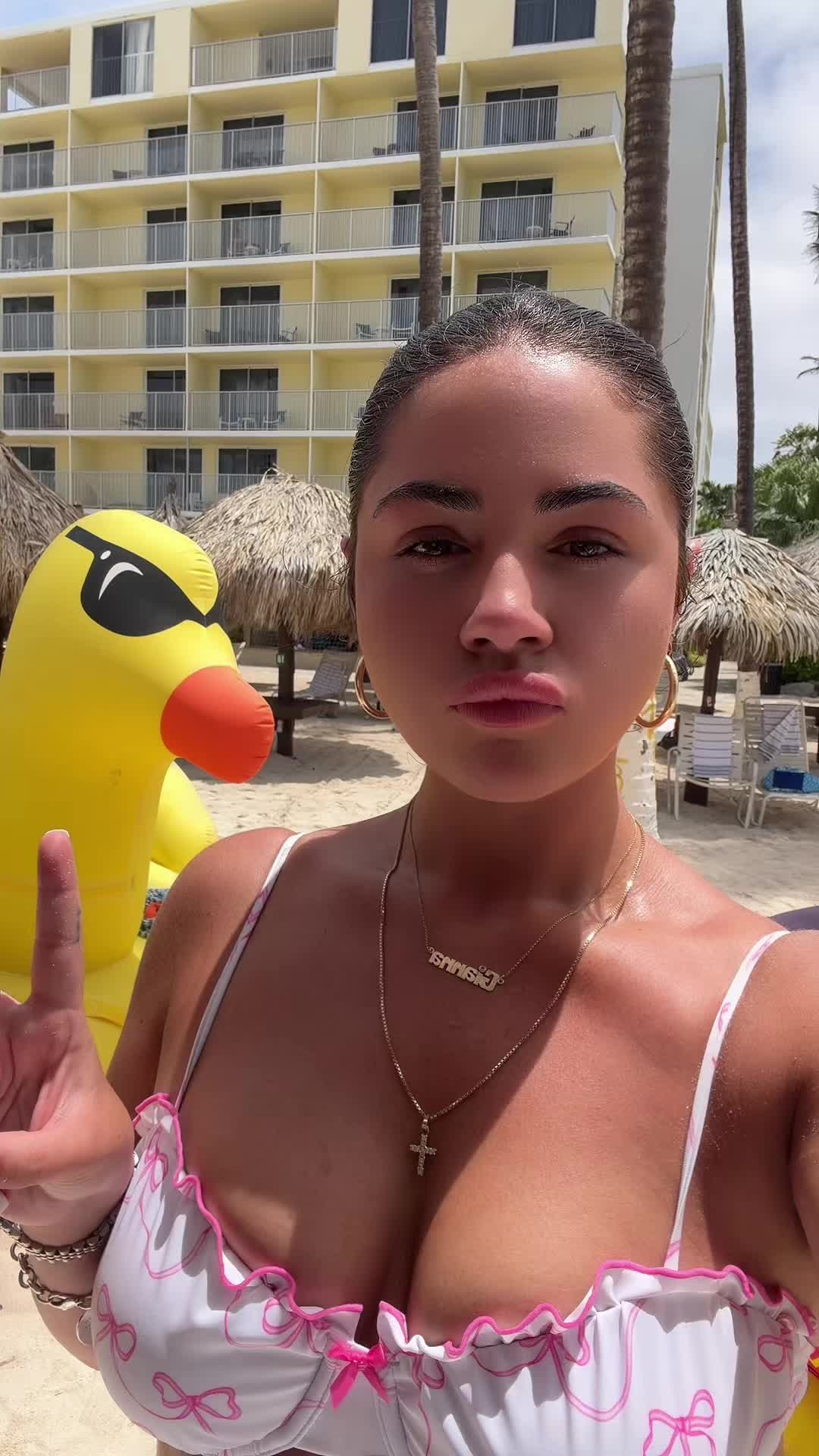 @Gi
