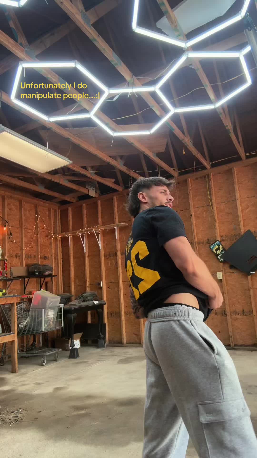 @Peyton