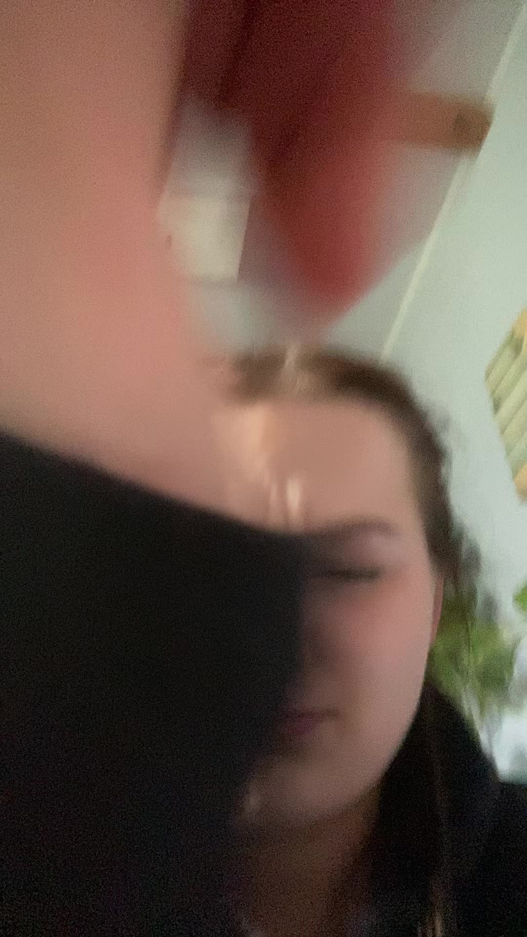 @Elli