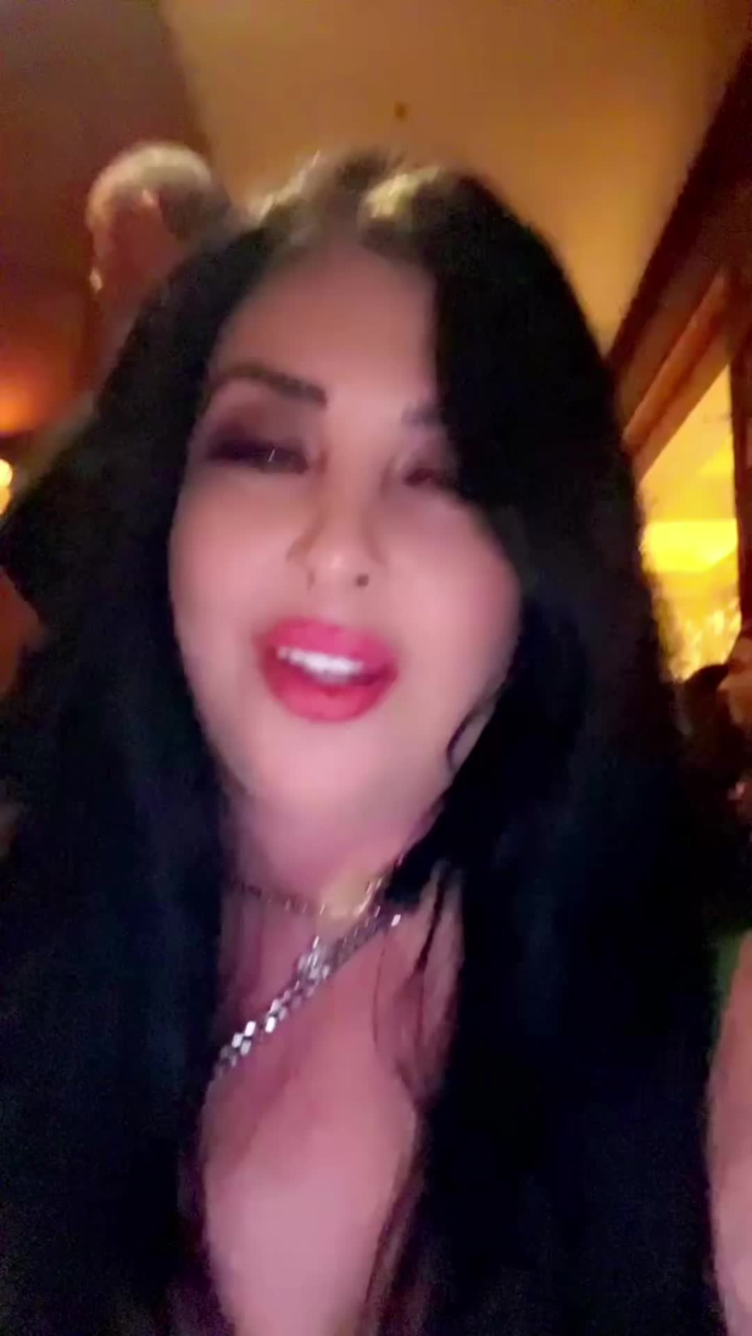 @Official JayleneRio 🌹
