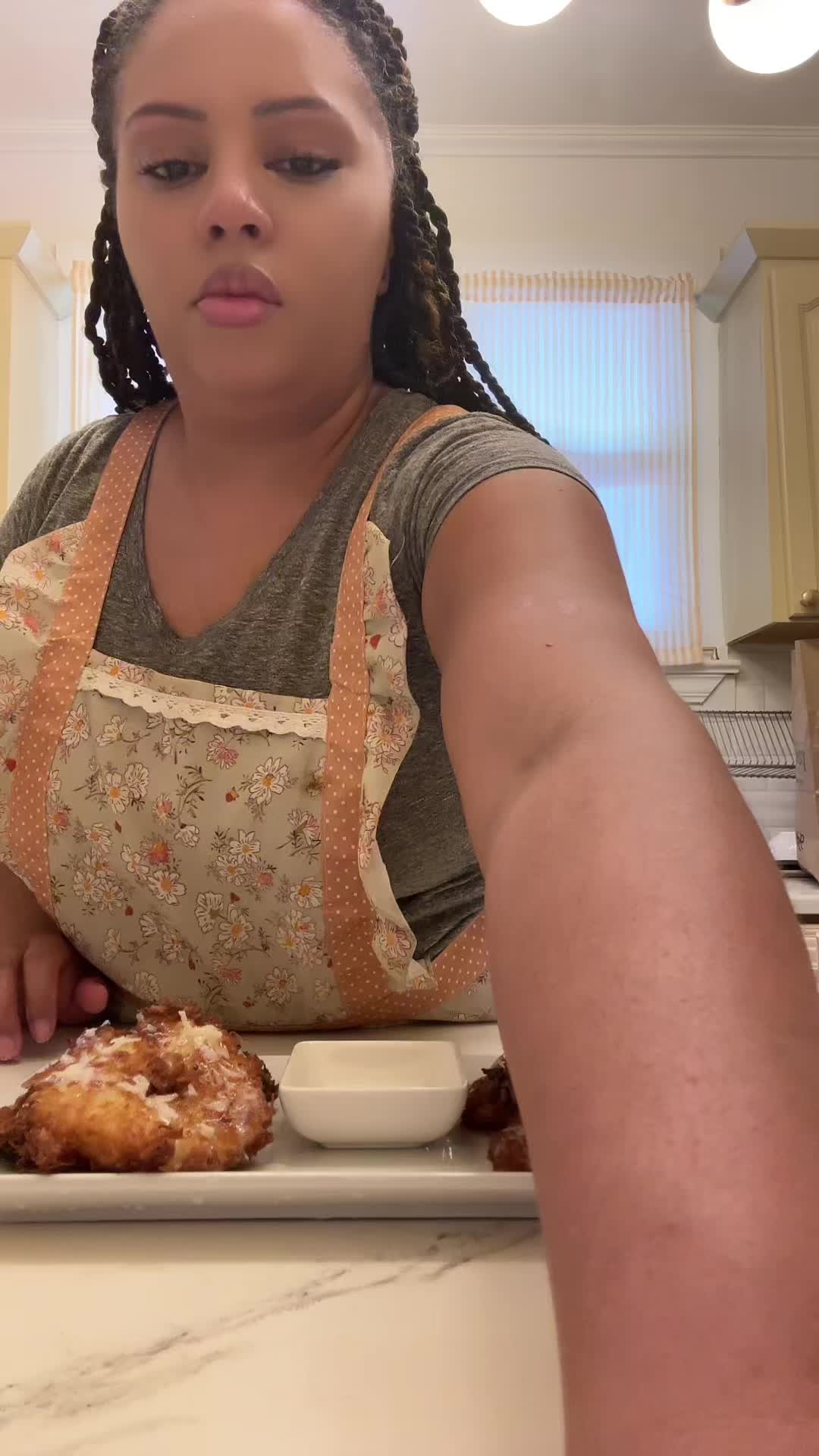 @WhoseMomIsThis?