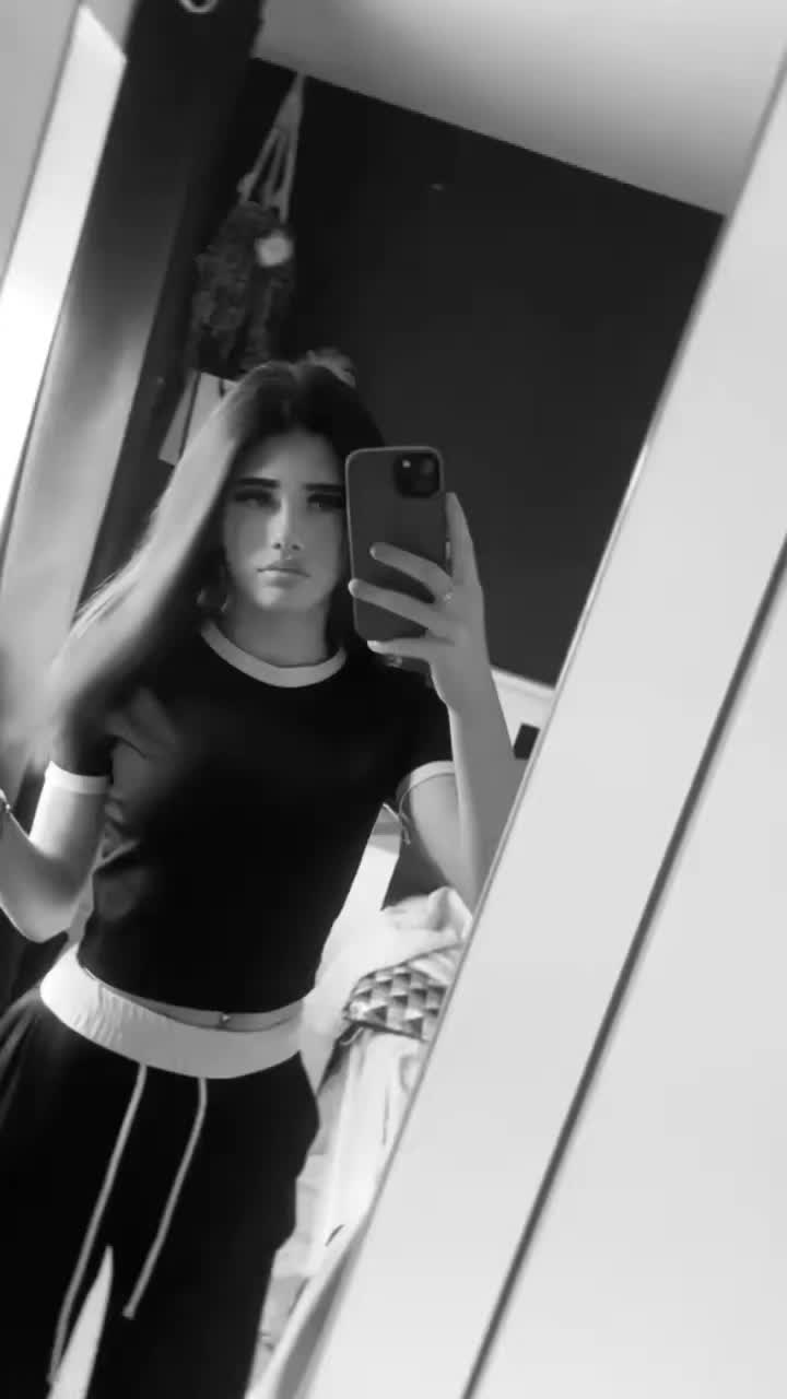 @𝑒𝑙𝑙𝑖𝑒👸🏽