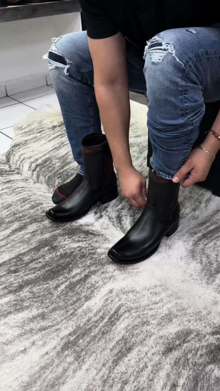 @Almeida Boots 🤠