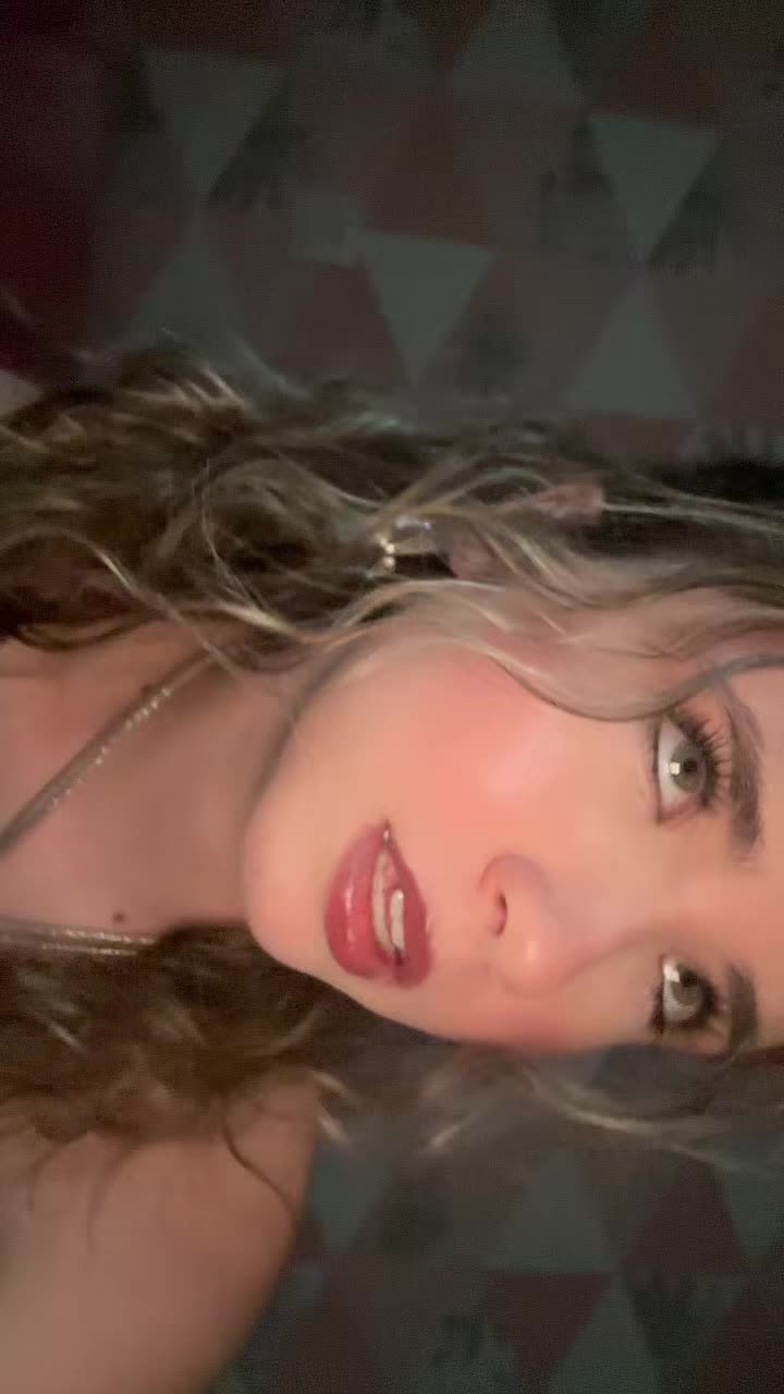 @𝓛𝓸𝓾-𝓐𝓷𝓷𝓮.