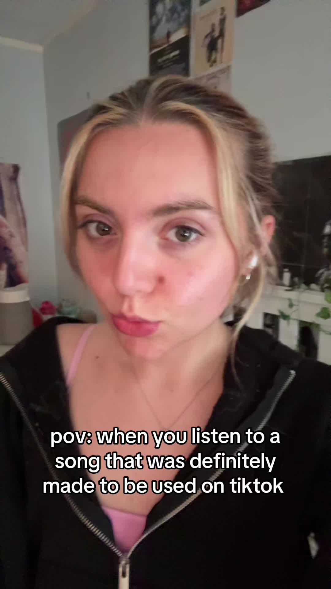 @Theycallmekitten