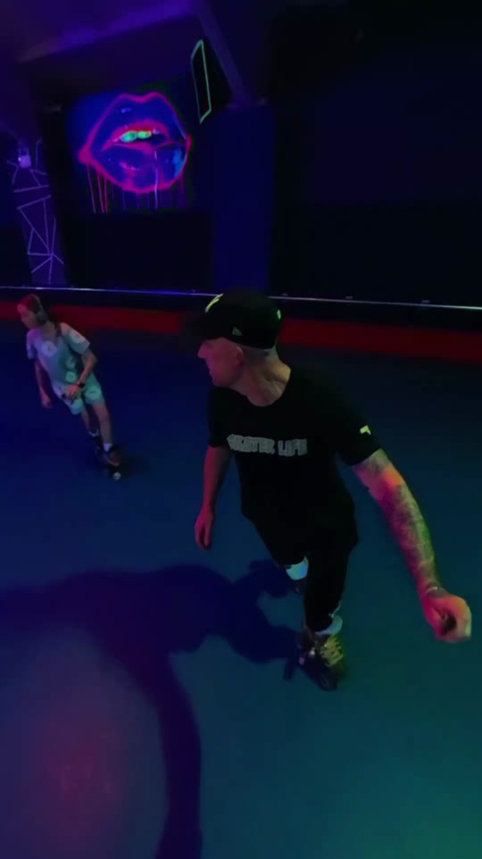 @💚🖤🛼Gazzaonsk8s⛸️🖤💚