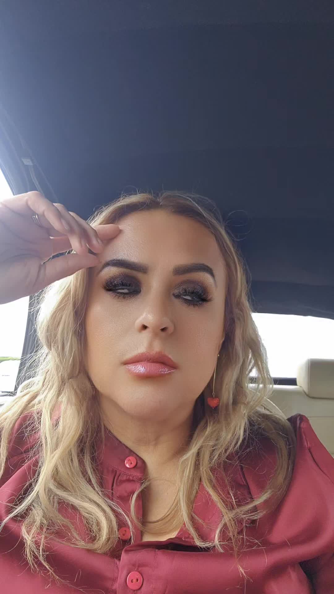 @Gabriela Knox