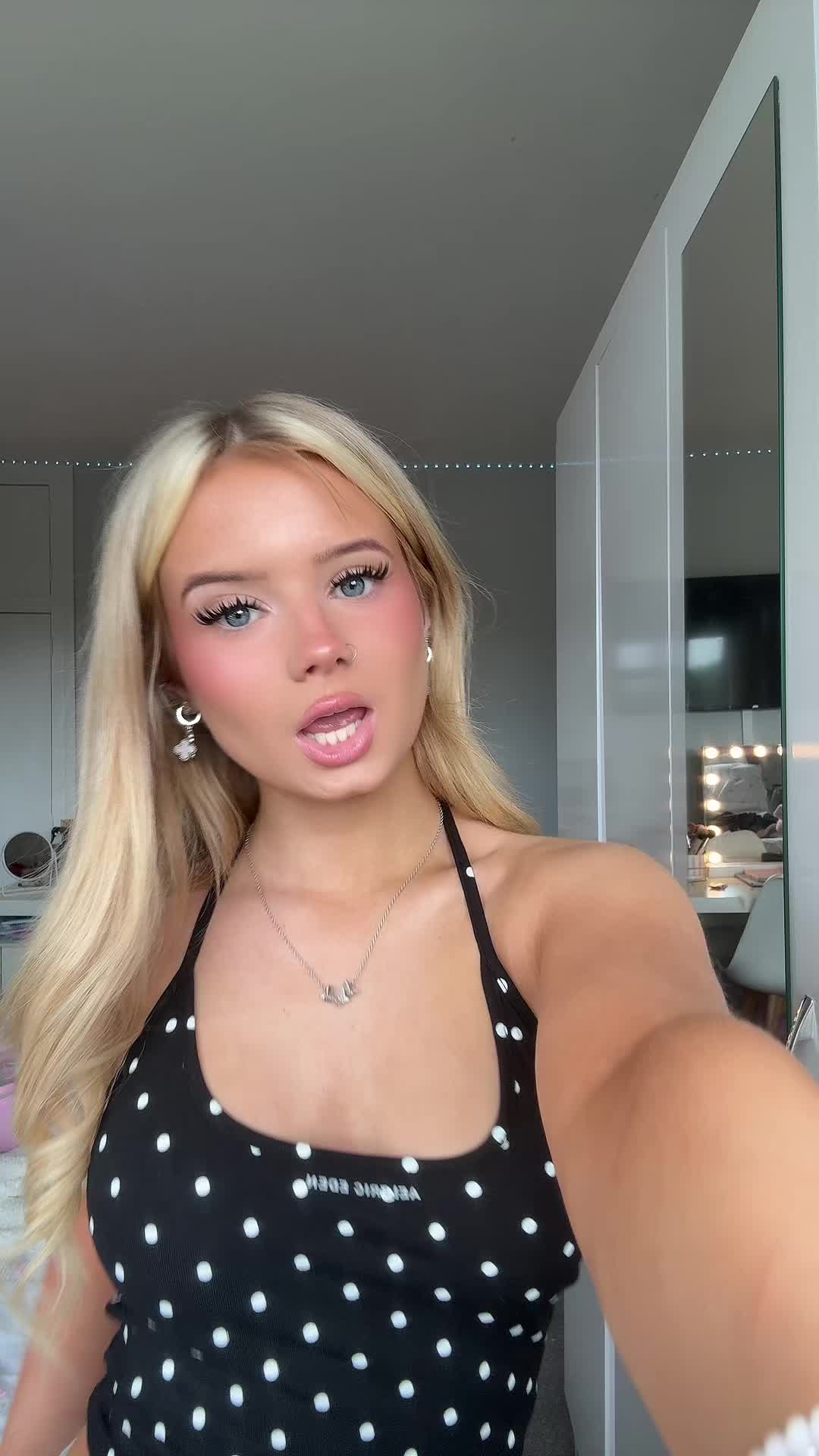 @ellieann
