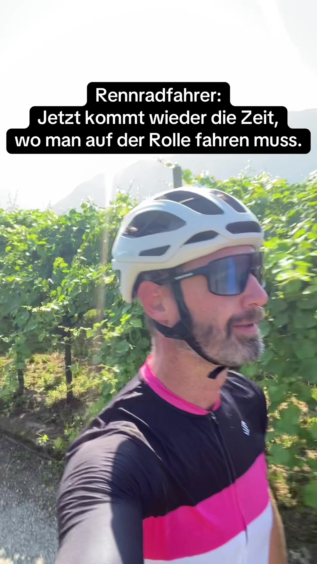 @Alter Mann mit Bike