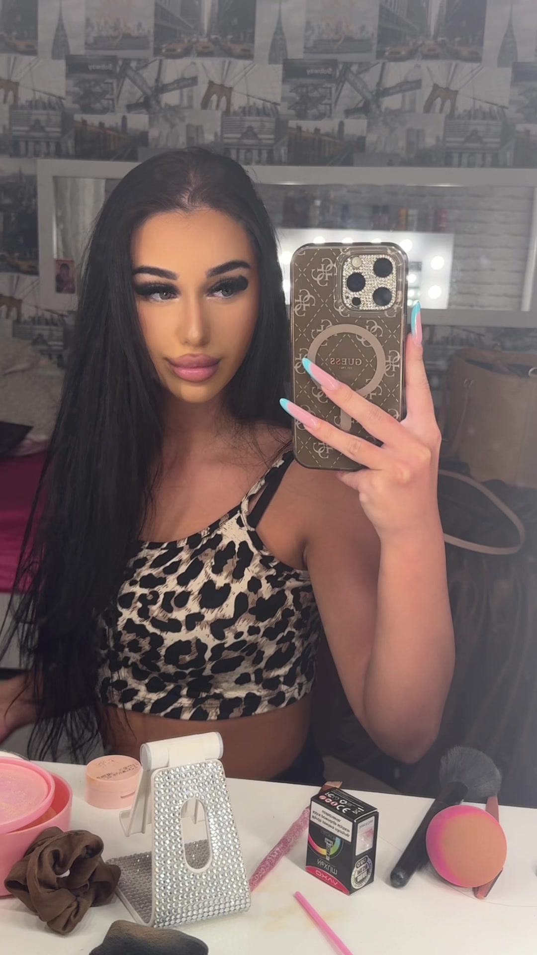 @_victoria