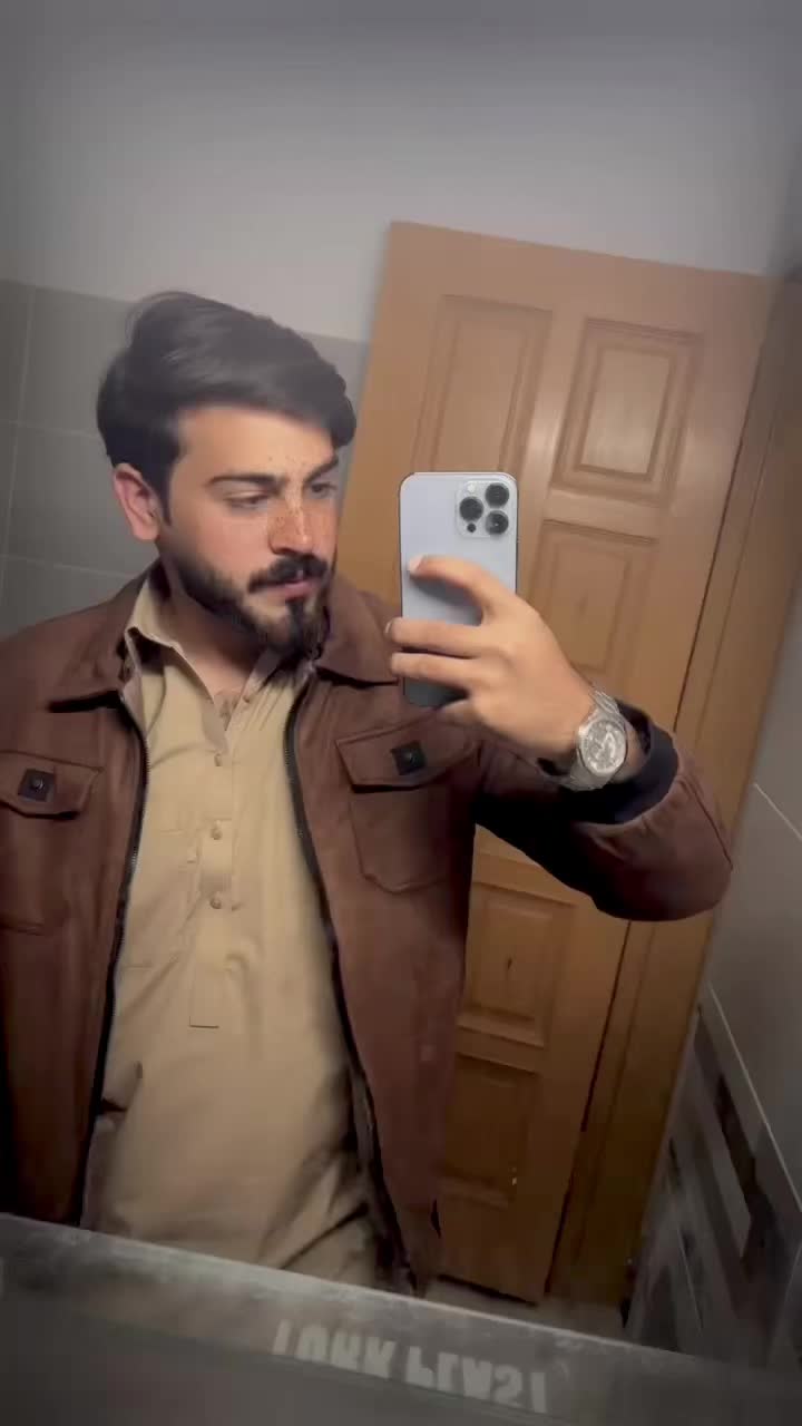 @عزیز خان 🚩
