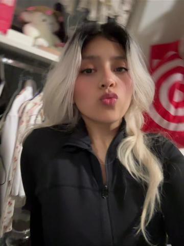 @Sindy Reyes🐉🖤