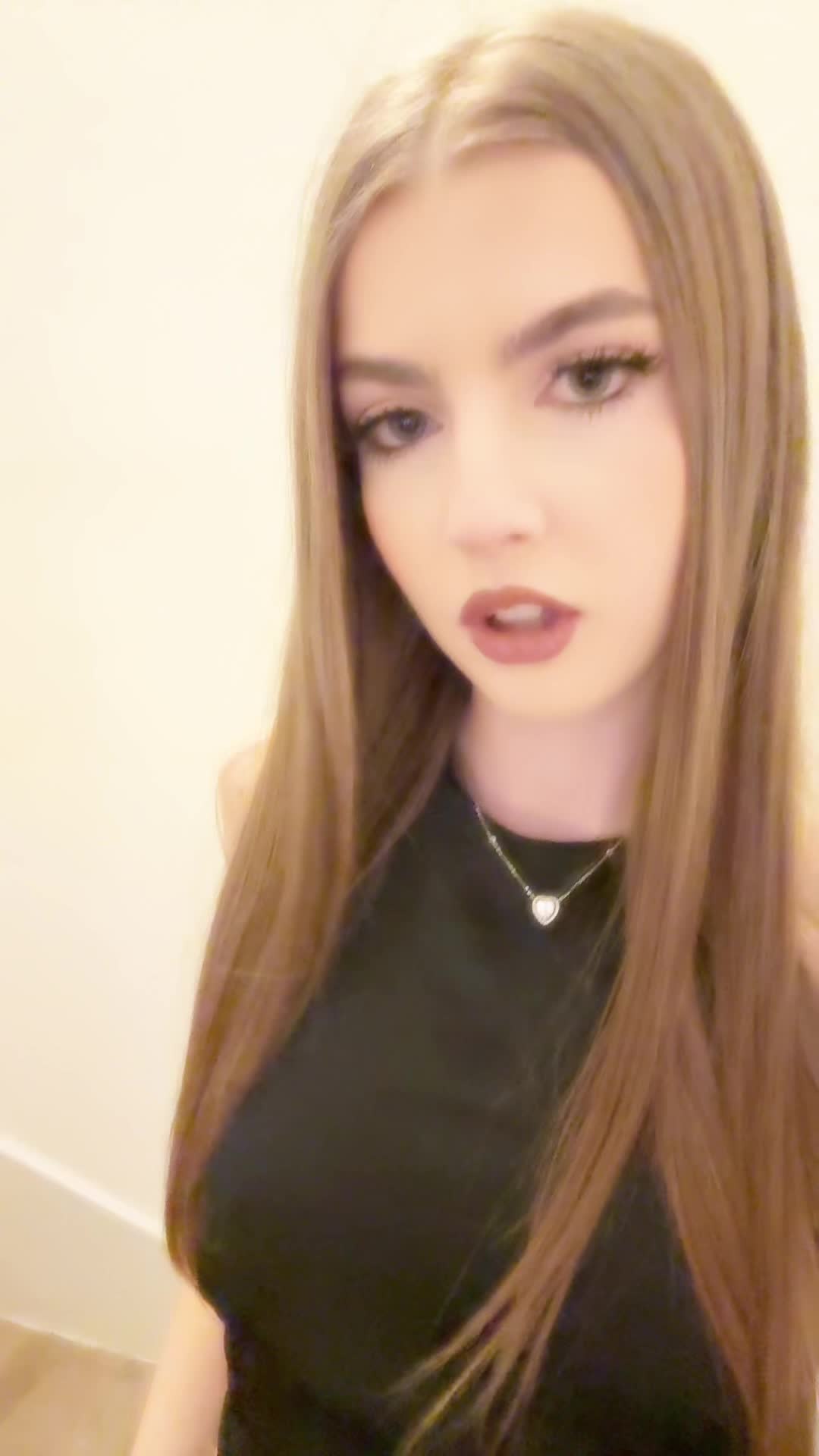 @sisi