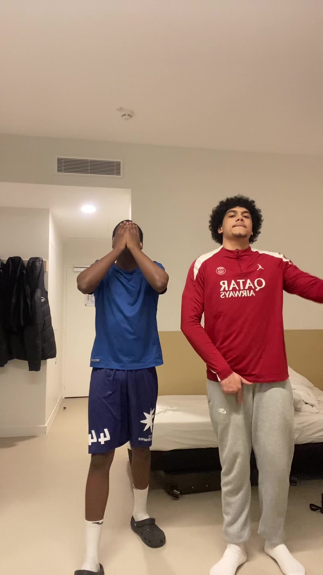 @browneyesandnosh🕴🏾🕴🏼