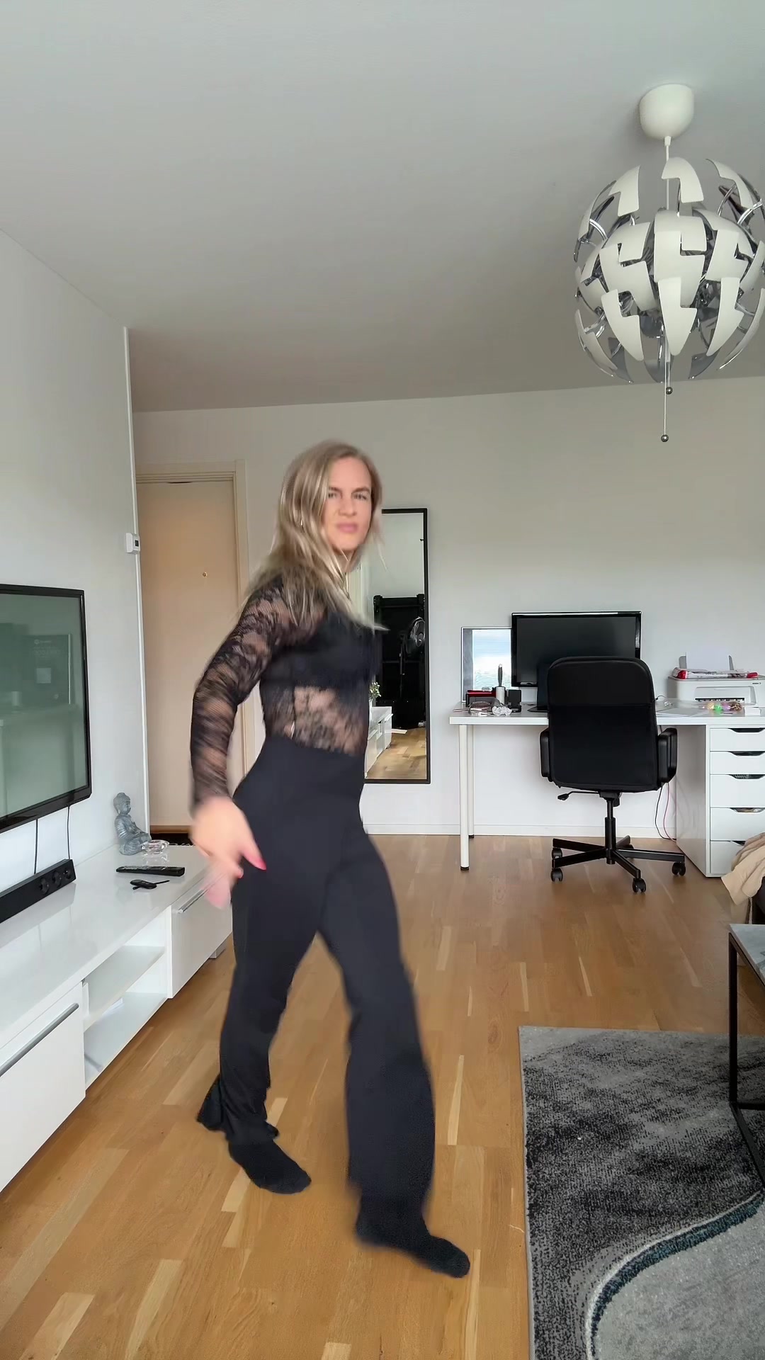 @MIAZ (Mia Emelia)