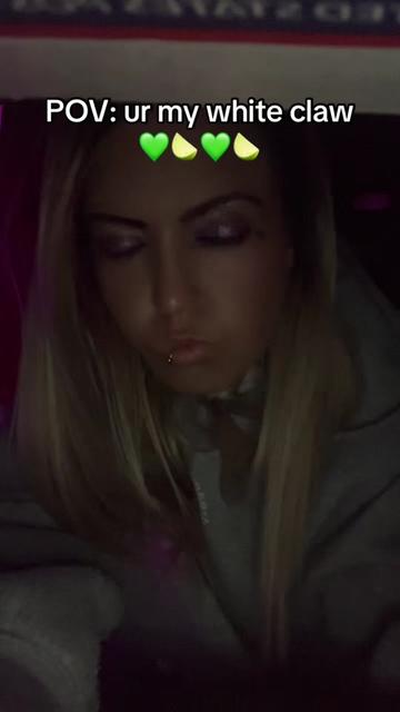 @Chryssie___