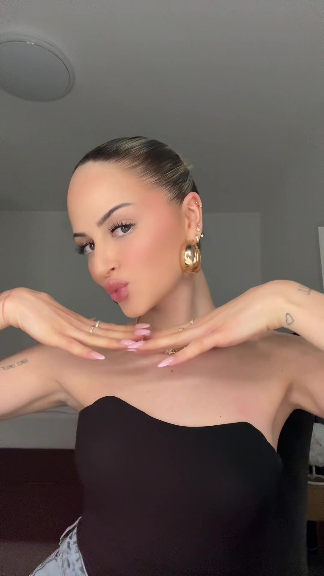 @niki
