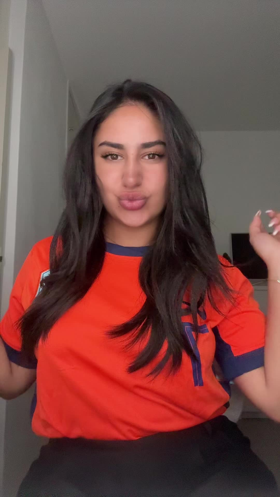 @Elisa j