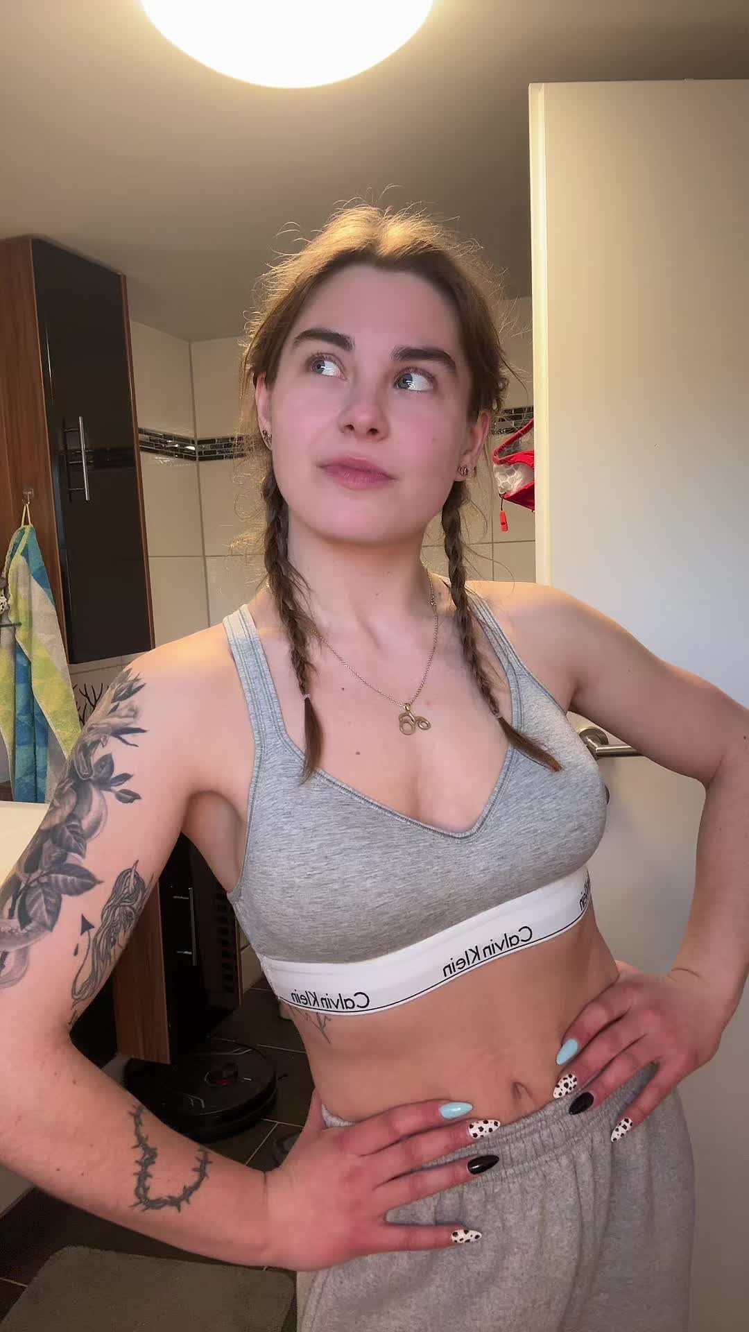 @Lena 👩🏼&zwj;🌾