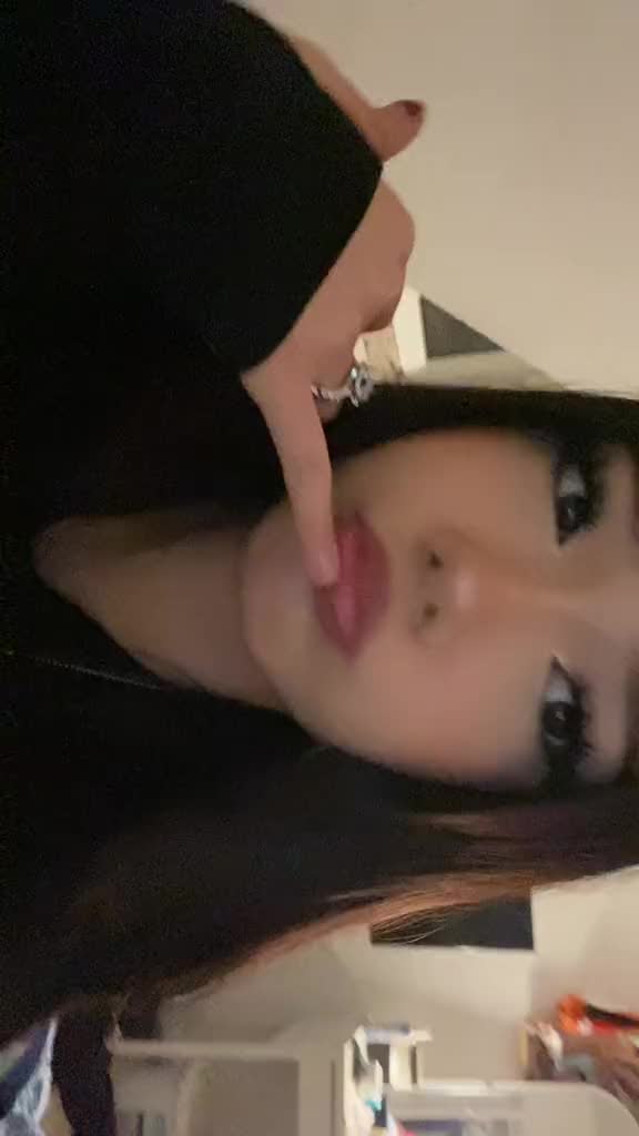 @??