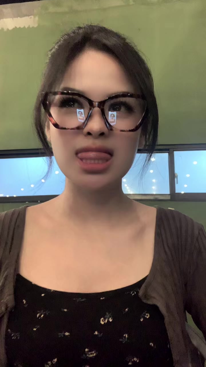 @Cewekspekkuli